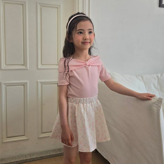 Joyello Ribbon Shoulder Tee <Sky Blue/Pink> XS–XXL